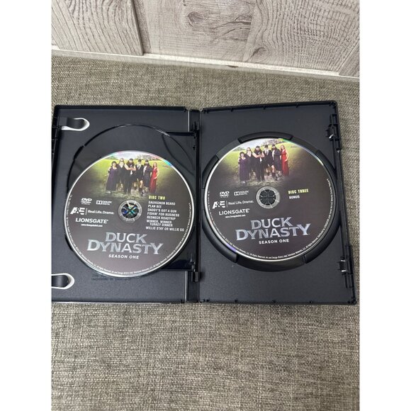 Duck Dynasty Season One 3-Disc DVD Set With Bonus Disc And Never-Aired Footage - Picture 4 of 4